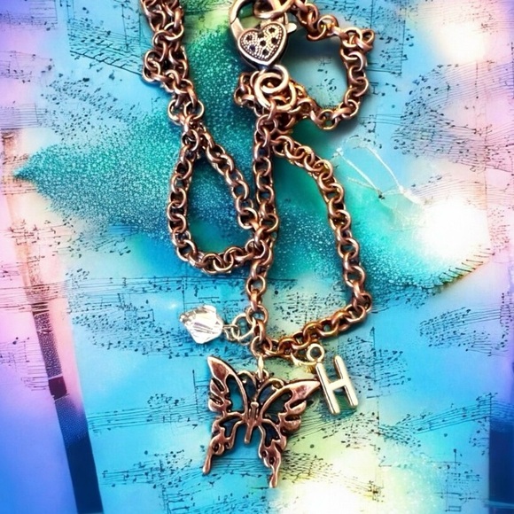 Harry Styles inspired butterfly Initial H and crystal necklace - Picture 13 of 15